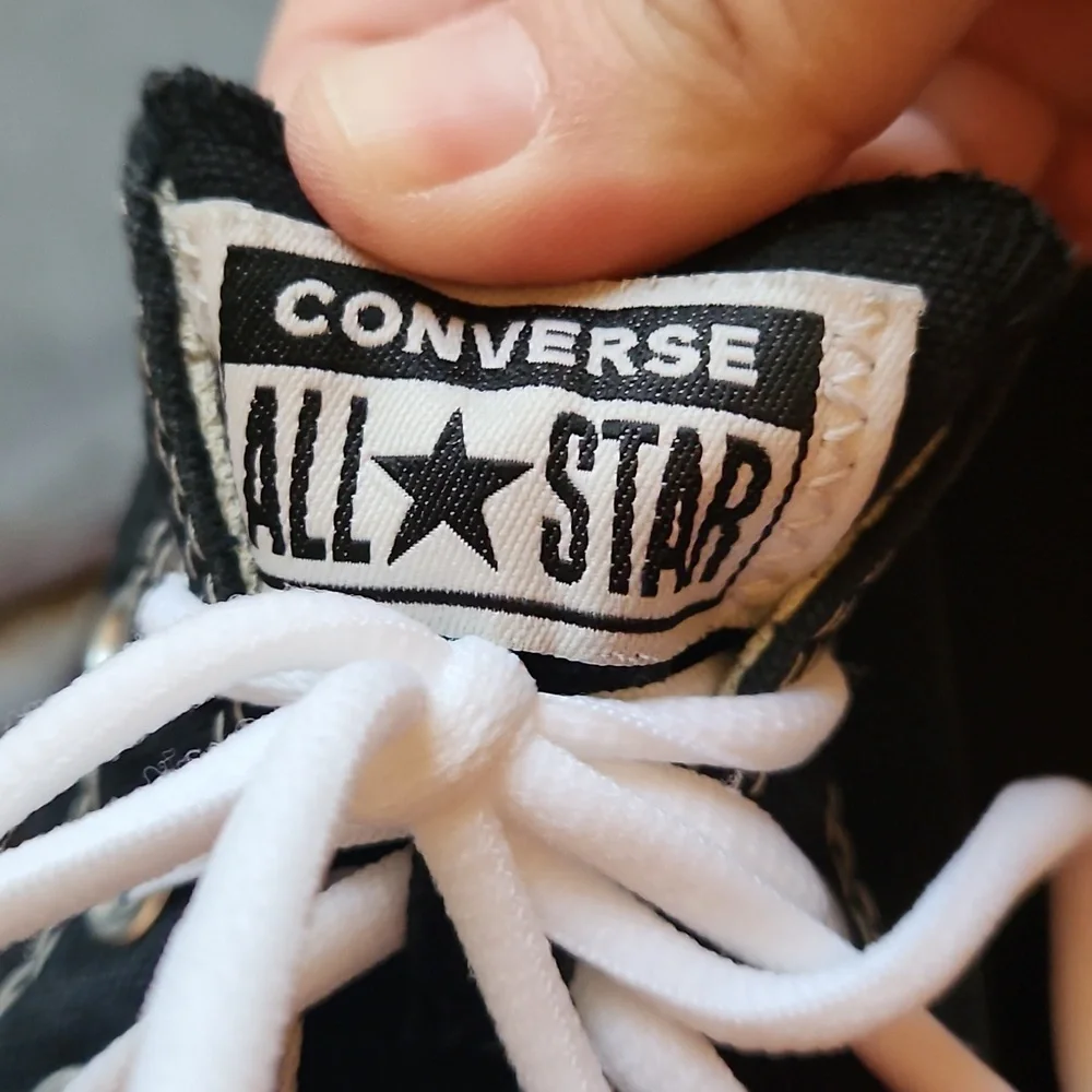 Converse Kids Black and White Sneakers 10.5